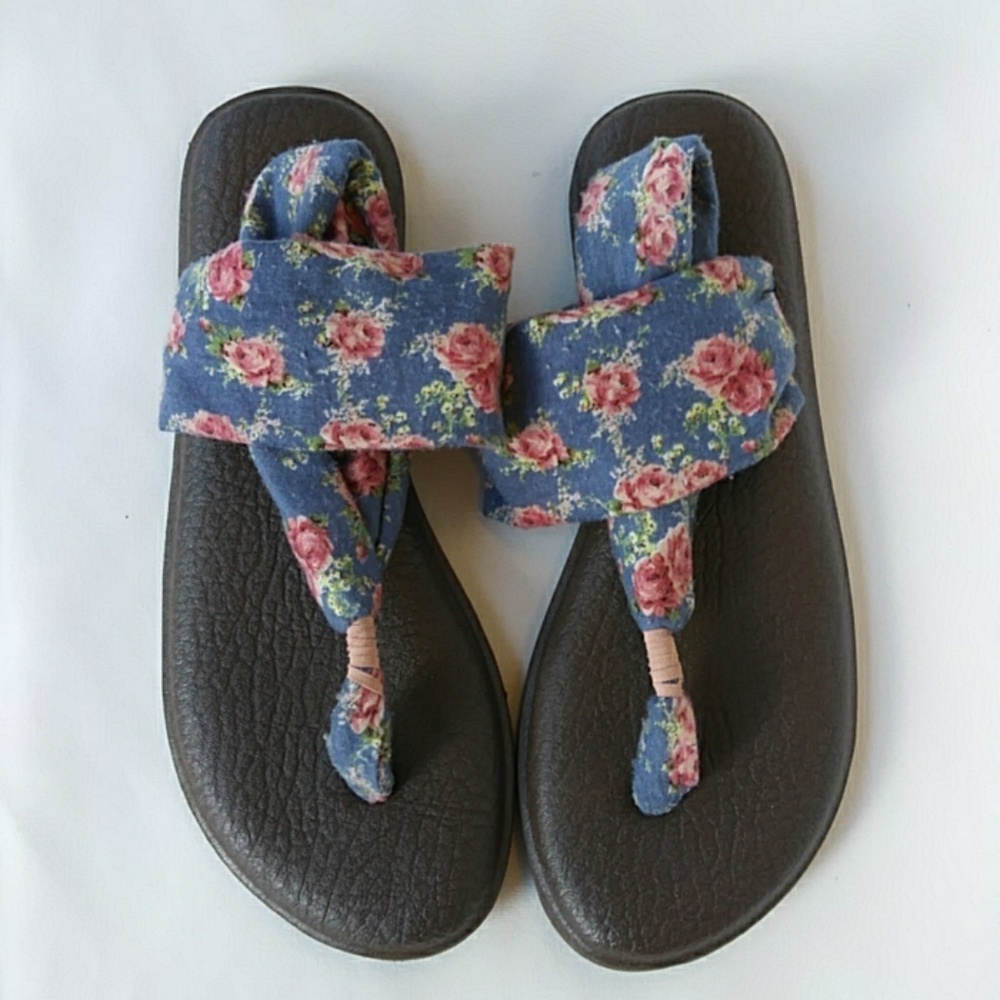 Sanuk Yoga Sandals Size 9